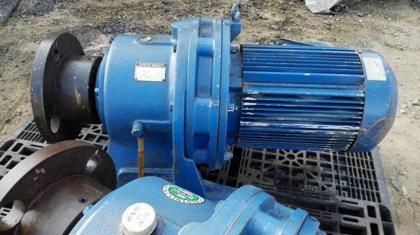 ** SOLD ** มอเตอร์เกียร์ Sumitomo 7.5 HP ทด 1:87 ( 17rpm) 380V พร้อมใช้งาน