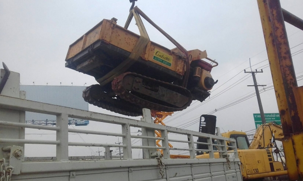 Tractor-backhoe จัดส่ง รถบรรทุกตีนตะขาบเอนกประสงค์ยกดั้มไปอยุธยาครับ ขอบคุณมากครับ
