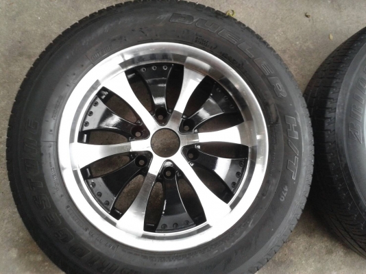 ขอบ17นิ้ว6รู พร้อมยาง ชุดนี้ ราคา 7500 บาท