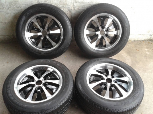 ขอบ17นิ้ว6รู พร้อมยาง ชุดนี้ ราคา 7500 บาท