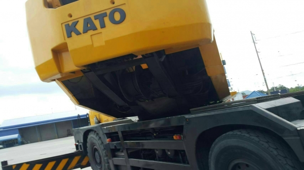 รถเครน กาโต้ เคอาร์70เฮช สามเพลา ขนาด70ตัน รถเครน กาโต้ เคอาร์70เฮช สามเพลา ขนาด70ตัน