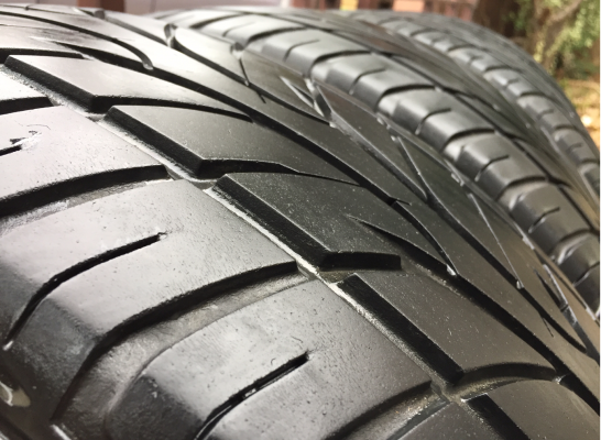 ยาง FALKEN 265 60 18 ปลายปี13 ดอกเยอะ พร้อมใช้งาน ราคาไม่แพง ยาง FALKEN 265 60 18 ปลายปี13 ดอกเยอะ พร้อมใช้งาน ราคาไม่แพง