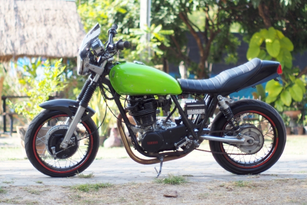 Yamaha SR400