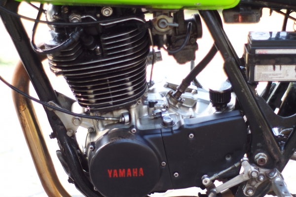 Yamaha SR400