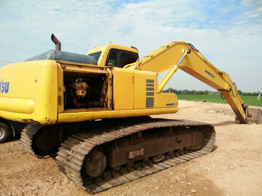 ขออนุญาติขายรถPC200-6 เอกสารเล่มไฟฟ้าครบ พร้อมใช้งานราคา8950000 สนใจติดต่อ 0853224877-0988930465