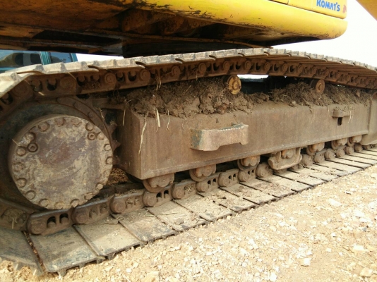 ขออนุญาติขายรถPC200-6 เอกสารเล่มไฟฟ้าครบ พร้อมใช้งานราคา8950000 สนใจติดต่อ 0853224877-0988930465