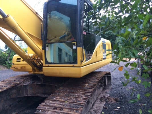 ขายด่วน!! KOMATSU PC200-7 สภาพสวยค่ะ ขายด่วน!! KOMATSU PC200-7 สภาพสวยค่ะ