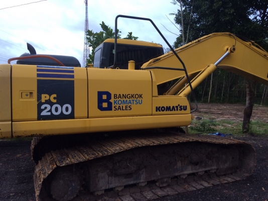 ขายด่วน!! KOMATSU PC200-7 สภาพสวยค่ะ ขายด่วน!! KOMATSU PC200-7 สภาพสวยค่ะ