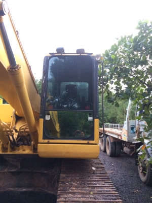 ขายด่วน!! KOMATSU PC200-7 สภาพสวยค่ะ ขายด่วน!! KOMATSU PC200-7 สภาพสวยค่ะ
