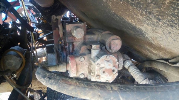 ขายรถเกี่ยวข้าวไทยเจริญ เครื่องHINO210เทอร์โบว์ปั๊ม23ช่วงล่าง12 ทำงานปกติ