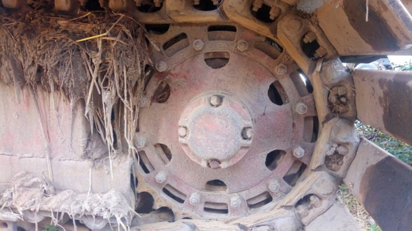 ขายรถเกี่ยวข้าวไทยเจริญ เครื่องHINO210เทอร์โบว์ปั๊ม23ช่วงล่าง12 ทำงานปกติ