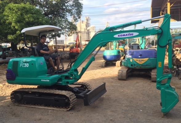 ขายรถขุดแบคโฮKOMATSU PC30รุ่น7เก่านอกญี่ปุ่นแท้เอกสารอินวอยนำเข้าไม่เคยใช้งานในไทยคับ ขายรถขุดแบคโฮKOMATSU PC30รุ่น7เก่านอกญี่ปุ่นแท้เอกสารอินวอยนำเข้าไม่เคยใช้งานในไทยคับ