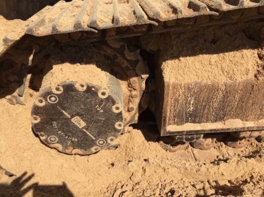 ขาย 1,390,000 KOMATSU pc 200-7 ทำงาน 12,xxx ชั่วโมง เครื่องดี โช่หนา เอวแน่น ปั้มดีไฟฟ้าครบ  เอกสารอินวอยท์ รถอยู่ จ.มหาสารคาม โทร&amp;ไอดีไลน์ 090-772-3710 090-772-3708