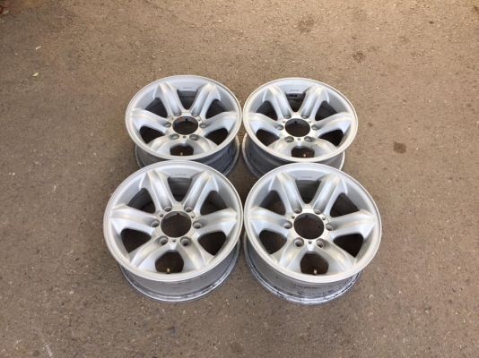 ขายล้อแม็ก ISUZU แท้ ขอบ 16 ลายเล็บเหยี่ยว 4 วง ราคา 10,500บาท ขายล้อแม็ก ISUZU แท้ ขอบ 16 ลายเล็บเหยี่ยว 4 วง ราคา 10,500บาท
