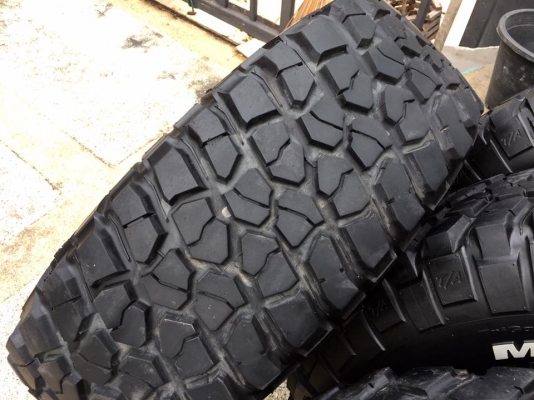 ขายBF Mud Km2 285/75/16 ปี13 ดอกสวยๆ 4เส้น