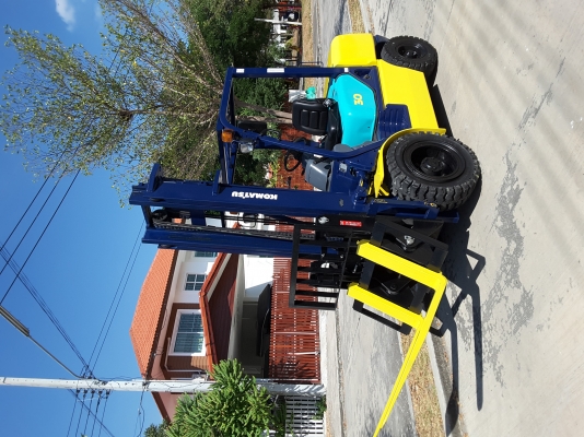 ขายฟอร์คลิฟท์ โคมัตสุดีเซลรุ่น FD30-12 เสายก 4 เมตรติดงาเท 0813535948