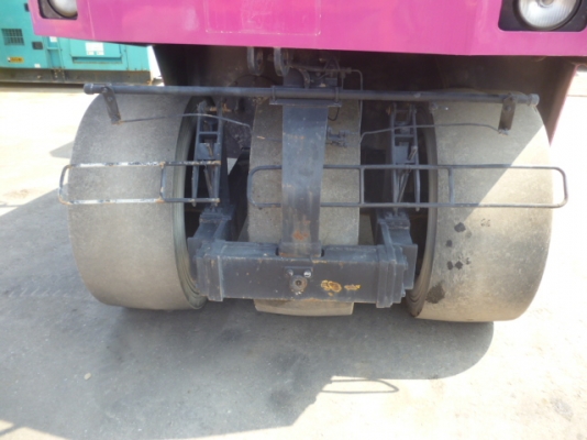 ขาย : รถบดล้อยาง7ล้อ ยี่ห้อ Sakai รุ่นT600C