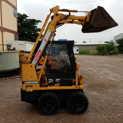 รถตักล้อยางเล็กเก่านอก JOBSUN 25DK4 เครื่องยนตร์ดีเซล