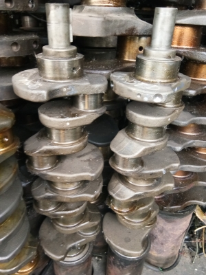 ขายข้อเหวี่ยง อิซุสุ 4JK ดีแมคสแตนดาร์ด สวยๆ