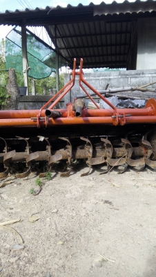 รถไถ 45  แรง ปึ 51   เครื่องแห้งดี  พร้อมลุยงาน อุปกร  3 ชิ้น  ราคา  เบาฯฯ  235000 บาท    ดูรถ ที จ. สกลนคร   วันทูคอล 0986683479 dtac 0991751349 สิทธิ์ คับ