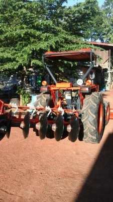 รถไถ 45  แรง ปึ 51   เครื่องแห้งดี  พร้อมลุยงาน อุปกร  3 ชิ้น  ราคา  เบาฯฯ  235000 บาท    ดูรถ ที จ. สกลนคร   วันทูคอล 0986683479 dtac 0991751349 สิทธิ์ คับ