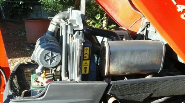 รถไถ 45  แรง ปึ 51   เครื่องแห้งดี  พร้อมลุยงาน อุปกร  3 ชิ้น  ราคา  เบาฯฯ  235000 บาท    ดูรถ ที จ. สกลนคร   วันทูคอล 0986683479 dtac 0991751349 สิทธิ์ คับ