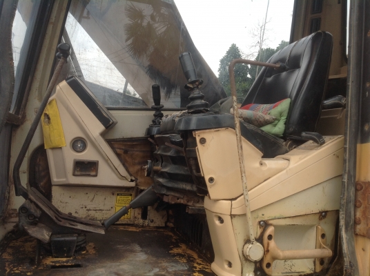 ขายรถแบคโฮ CAT 320 V1