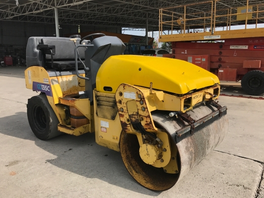 ขายรถบด3ตัน HITACHIรุ่นCC135นำเข้าญี่ปุ่นไม่เคยใช้งานในไทย หน้าเหล็กหลังยาง ขับ2เพลาเอวอ่อน เครื่องอีซูซุ3สูบ สภาพดีพร้อมใช้งาน มีให้เลือกหลายคันหลายขนาด