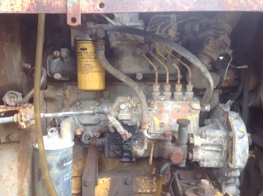 ขายตักล้อยาง KOMATSUรุ่น 510 เครื่องกรองเดี่ยว ตามสภาพ ขายตักล้อยาง KOMATSUรุ่น 510 เครื่องกรองเดี่ยว ตามสภาพ