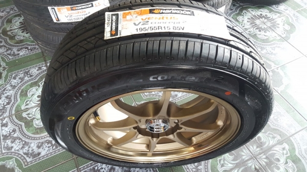ขายล้อใหม่15 CE28 4รู100-114 พร้อมยางใหม่ HONKOOK V2 4 ล้อ