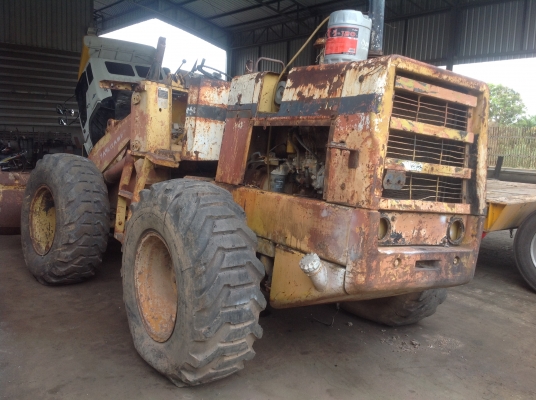 ขายรถตักล้อยาง KOMATSUรุ่น 510 เครื่องกรองเดี่ยว ตามสภาพ ขายรถตักล้อยาง KOMATSUรุ่น 510 เครื่องกรองเดี่ยว ตามสภาพ