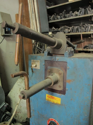 ขายเครื่องอาร์คอาจิว ใช้ไฟ220โวล์ท มี2ตัว ขายเครื่องอาร์คอาจิว ใช้ไฟ220โวล์ท มี2ตัว