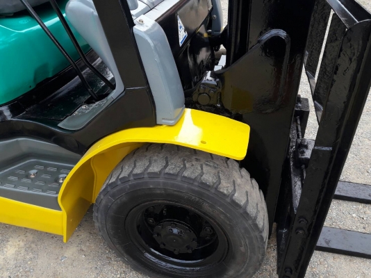 ขายรถยก KOMATSU  FG20-16 เครื่องเบนซิน H15  ยางหน้าลม ตันหลัง เสาสูง 3 เมตร ยกได้ 2 ตัน  ติดต่อ 098-7962549