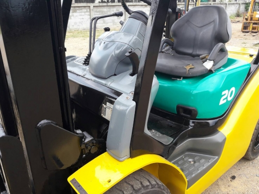 ขายรถยก KOMATSU  FG20-16 เครื่องเบนซิน H15  ยางหน้าลม ตันหลัง เสาสูง 3 เมตร ยกได้ 2 ตัน  ติดต่อ 098-7962549