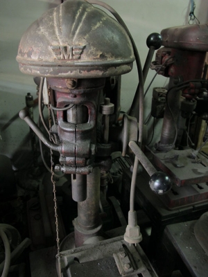 ขายแท่นสว่านญี่ปุ่นแท้ NEW DARUMA พร้อมใช้แน่นๆ ขายแท่นสว่านญี่ปุ่นแท้ NEW DARUMA พร้อมใช้แน่นๆ