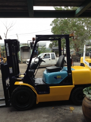 +++ ขายโฟล์คลิฟท์  KOMATSU FD30-14  ขนาด  3  ตัน  เครื่องยนต์ดีเซล  เสา  3  เมตร  เกียร์ธรรมดา  งา 1,070  มม.  ยางตันครับ