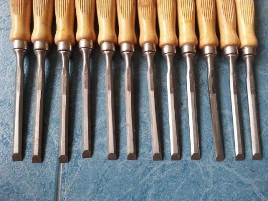 สิ่วด้ามไม้ ตราจระเข้ 3 ดาว made in Western Germany ขนาด 3/8 สิ่วด้ามไม้ ตราจระเข้ 3 ดาว made in Western Germany ขนาด 3/8