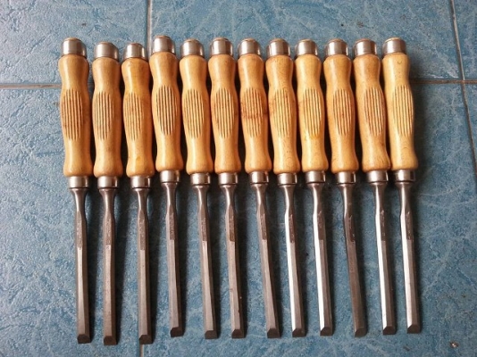 สิ่วด้ามไม้ ตราจระเข้ 3 ดาว made in Western Germany ขนาด 3/8