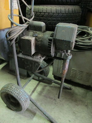 ขายชุดมอเตอร์ปั๊มพ่นสีพาวเดอร์โค้ดพร้อมตัวทำกระแสไฟฟ้าของอเมริกาEM490 ใช้ไฟบ้าน