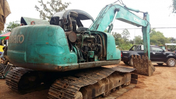 ขาย 445,000 KOBELCO sk120-5 เครื่องดี ปั้มแรง ไฟฟ้าครบ เอกสารหนังสือสัญญาซื้อขาย  รถอยู่ จังหวัดอุดรธานี 090-772-3710 090-772-3708