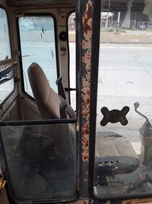 ขายรถขุด ยี่ห้อ : KOMATSU แบบ : PC90-1 รุ่น6 รถเก่านอกแท้นำเข้าจากญี่ปุ่น  มี่เอกสารใบอินวอย รถไม่เคยใช้งานในไทย100\%  สนใจติดต่อ : 099 907 9273 กิ๊ฟ กมลชนก