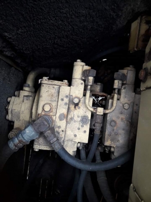 ขายรถขุด ยี่ห้อ : KOMATSU แบบ : PC90-1 รุ่น6 รถเก่านอกแท้นำเข้าจากญี่ปุ่น  มี่เอกสารใบอินวอย รถไม่เคยใช้งานในไทย100\%  สนใจติดต่อ : 099 907 9273 กิ๊ฟ กมลชนก