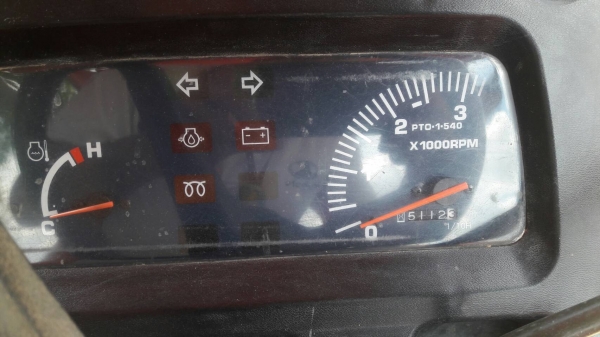 รถไถ 45  แรง ปึ 51   เครื่องแห้งดี  พร้อมลุยงาน อุปกร  2 ชิ้น  ราคา  เบาฯฯ  217000  บาท    ดูรถ ที จ.อุบล  วันทูคอล 0986683479 dtac 0991751349 สิทธิ์ คับ