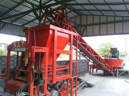 เครื่องอัดอิฐบ๊อก แบบไฮโดรลิค เครื่องใช้มา 6 เดือน อัดแบบ 4 ก้อน ระบบไฮดรอลิก 4 คอนโทรล กำลังการผลิต 600 ก้อน ต่อชั่วโมง เครื่องอัดอิฐบ๊อก แบบไฮโดรลิค เครื่องใช้มา 6 เดือน อัดแบบ 4 ก้อน ระบบไฮดรอลิก 4 คอนโทรล กำลังการผลิต 600 ก้อน ต่อชั่วโมง