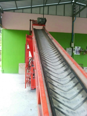 เครื่องอัดอิฐบ๊อก แบบไฮโดรลิค เครื่องใช้มา 6 เดือน อัดแบบ 4 ก้อน ระบบไฮดรอลิก 4 คอนโทรล กำลังการผลิต 600 ก้อน ต่อชั่วโมง เครื่องอัดอิฐบ๊อก แบบไฮโดรลิค เครื่องใช้มา 6 เดือน อัดแบบ 4 ก้อน ระบบไฮดรอลิก 4 คอนโทรล กำลังการผลิต 600 ก้อน ต่อชั่วโมง