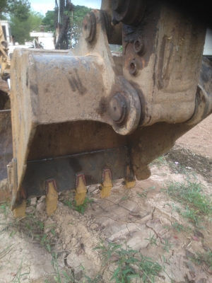 ขาย 1,530,000 KOMATSU pc 200-8  เล่มทะเบียน ไฟฟ้าครบ เครื่องดี ปั้มแรง เอวแน่น ช่วงล่างเต็ม รถสวยพร้อมใช้(รถอยู่ พิจิตร) 090-772-3710 090-772-3708