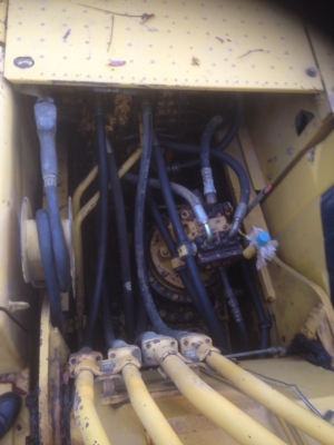 ขาย 1,530,000 KOMATSU pc 200-8  เล่มทะเบียน ไฟฟ้าครบ เครื่องดี ปั้มแรง เอวแน่น ช่วงล่างเต็ม รถสวยพร้อมใช้(รถอยู่ พิจิตร) 090-772-3710 090-772-3708