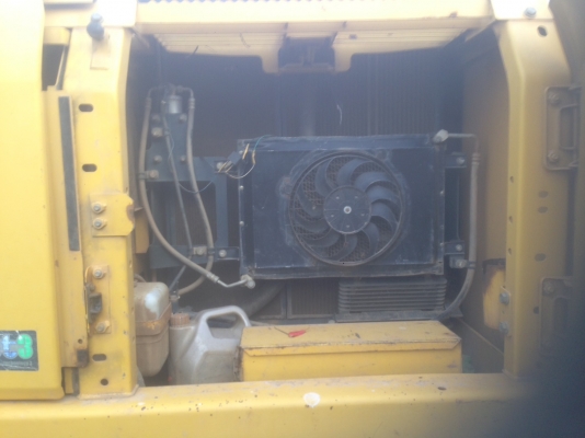 ขาย 1,530,000 KOMATSU pc 200-8  เล่มทะเบียน ไฟฟ้าครบ เครื่องดี ปั้มแรง เอวแน่น ช่วงล่างเต็ม รถสวยพร้อมใช้(รถอยู่ พิจิตร) 090-772-3710 090-772-3708