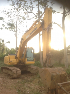 ขาย 1,530,000 KOMATSU pc 200-8  เล่มทะเบียน ไฟฟ้าครบ เครื่องดี ปั้มแรง เอวแน่น ช่วงล่างเต็ม รถสวยพร้อมใช้(รถอยู่ พิจิตร) 090-772-3710 090-772-3708