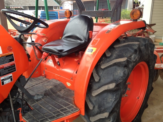 ขายคูโบต้า L4708 ดันหน้าคานล่างและผานพรวน6/24 ตราช้างสภาพพร้อมใช้